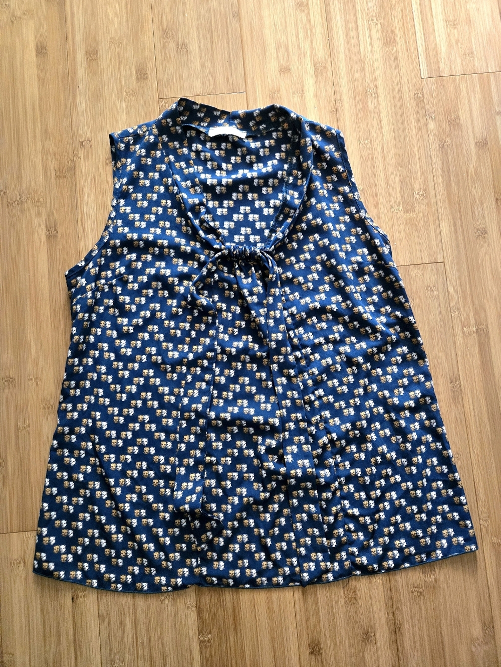 Poema Sleeveless Navy Elephant Tie Women’s Top L